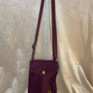 Fjallraven G-1000 Pocket Crossbody Shoulder Travel Bag in Plum